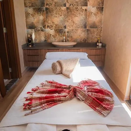 Heksapolis Hotel