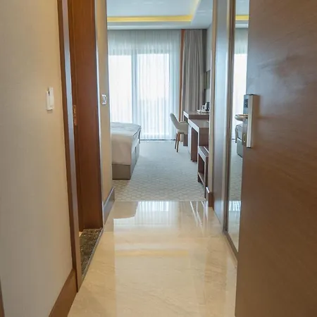 Heksapolis Hotel Tavsancil