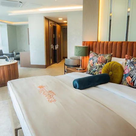 Heksapolis Hotel
